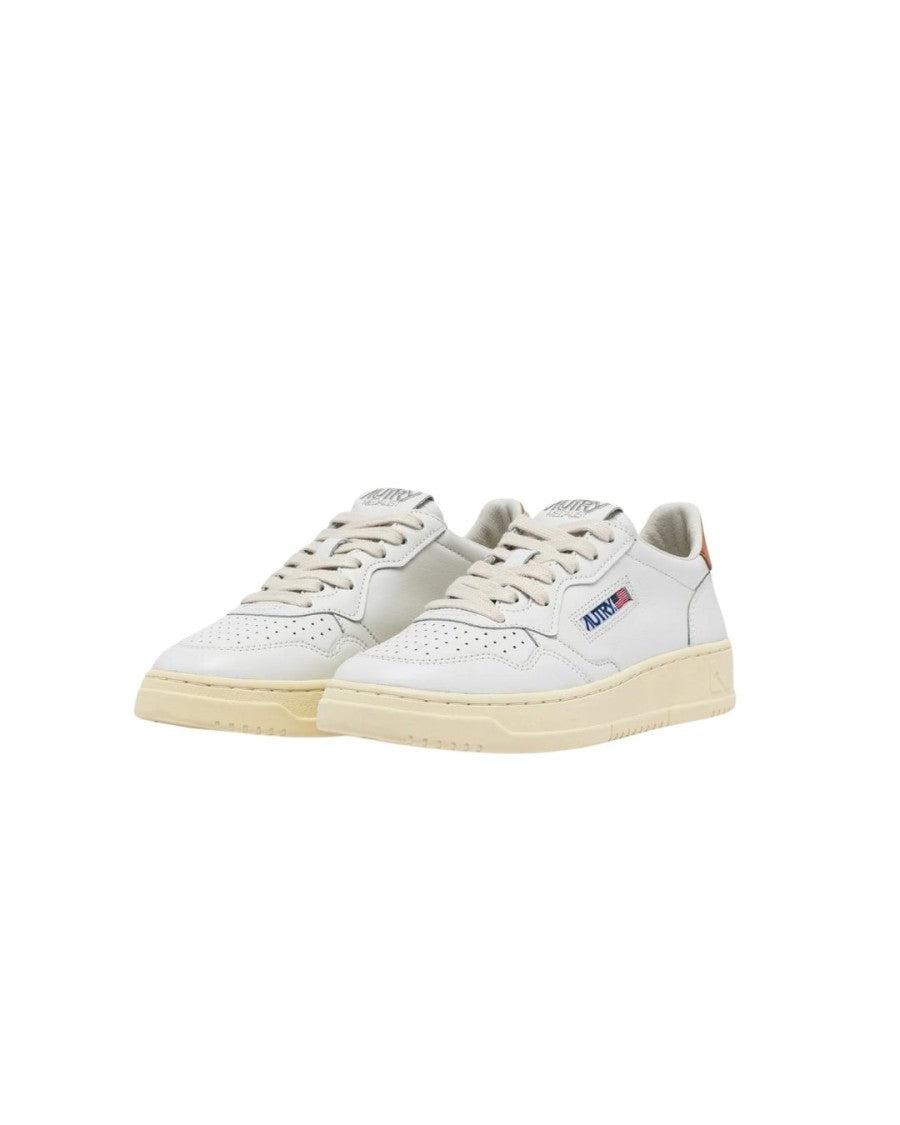 Autry Medalist Low Sneakers In White And Sandstorm Leather