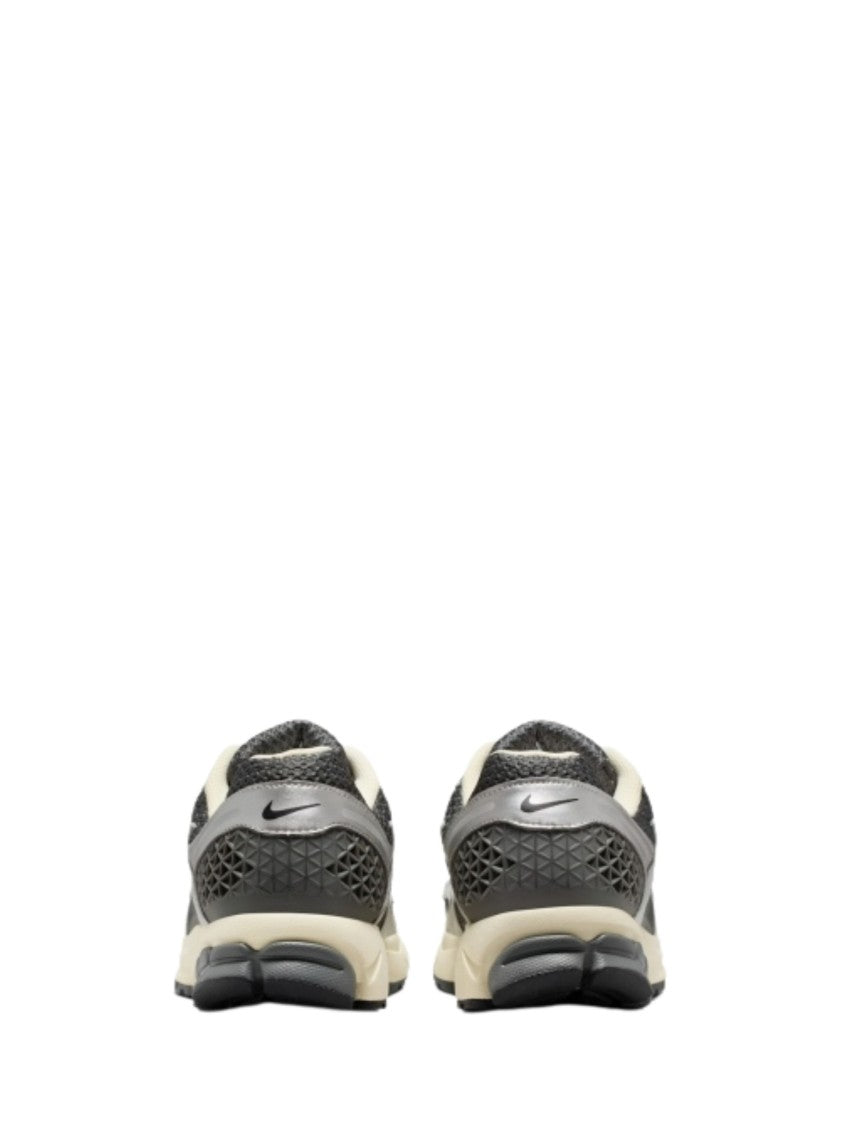 Nike Grey Silver Zoom Vomero Sneakers