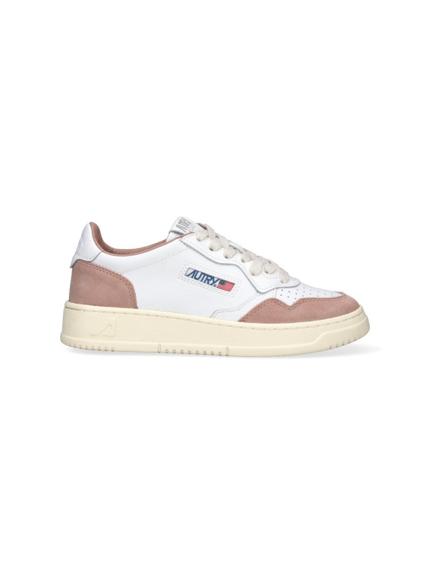 Autry Low-Top Classic Sneakers With Minimalist Detailing
