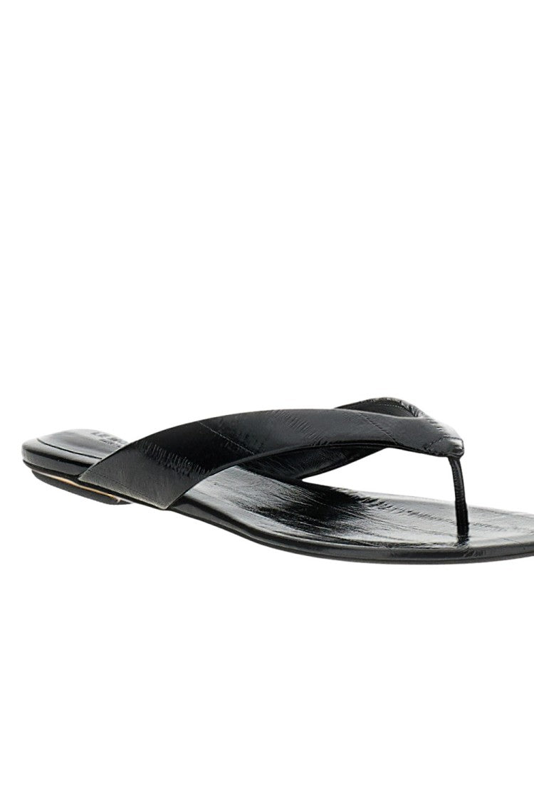 Le Monde Béryl Leather Flat Flip-Flops Sandals