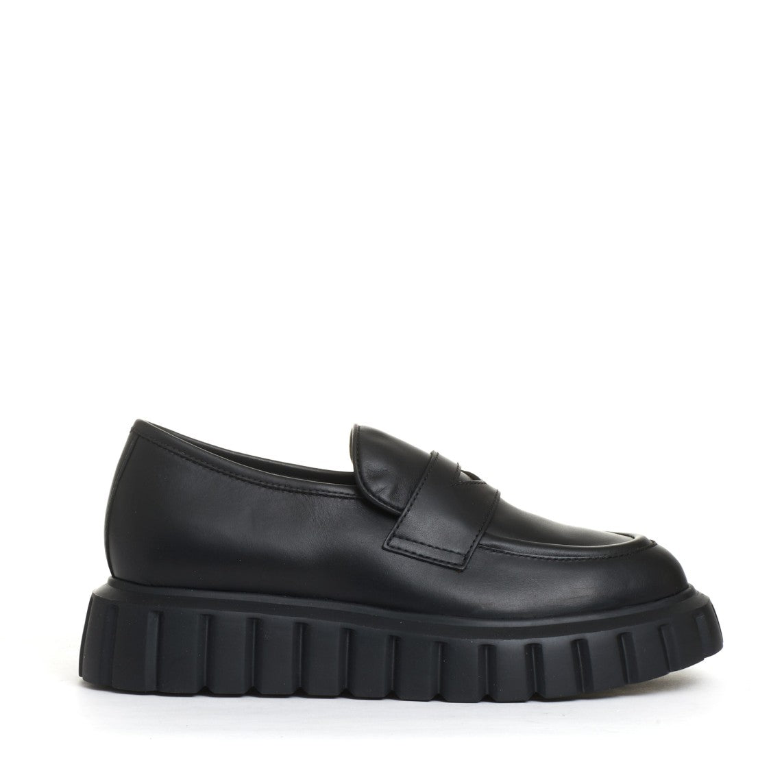 Voile Blanche Black Leather Loafer With Striped Rubber Sole