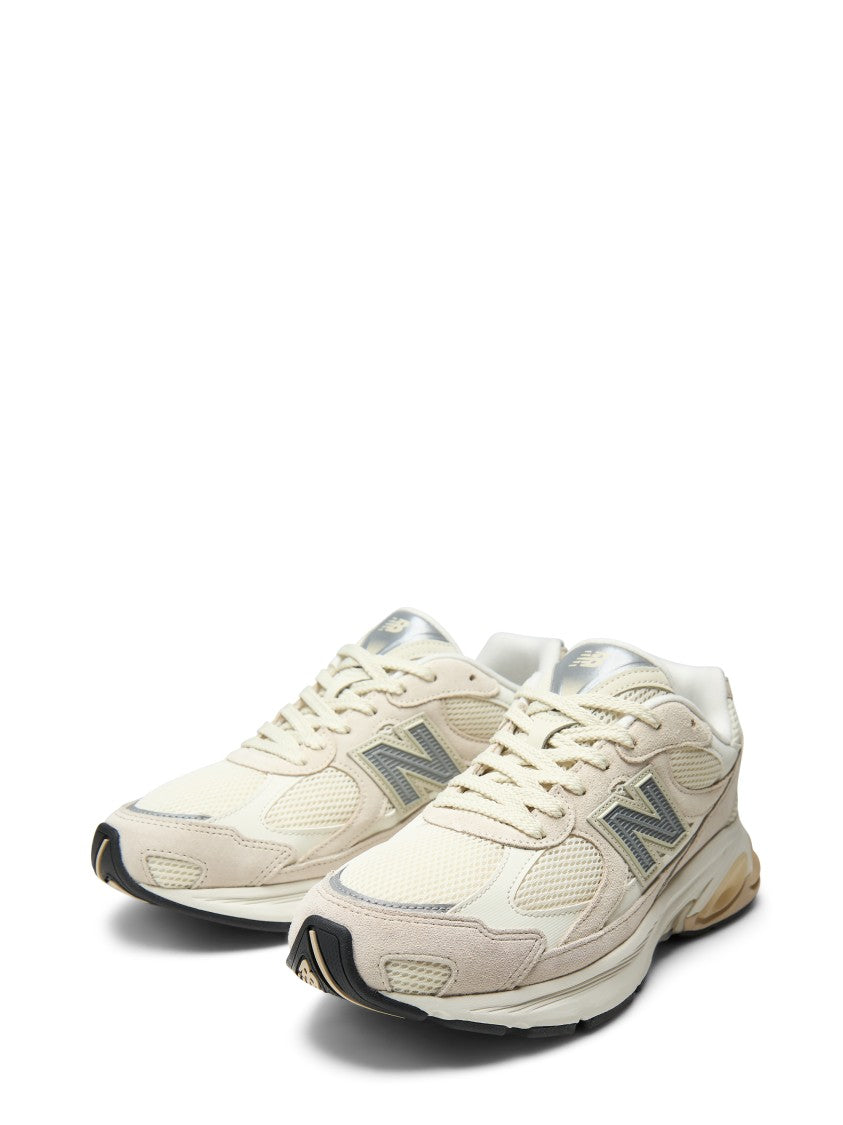 New Balance Suede And Mesh Sneakers With Cushioned Sole And Logo Accents