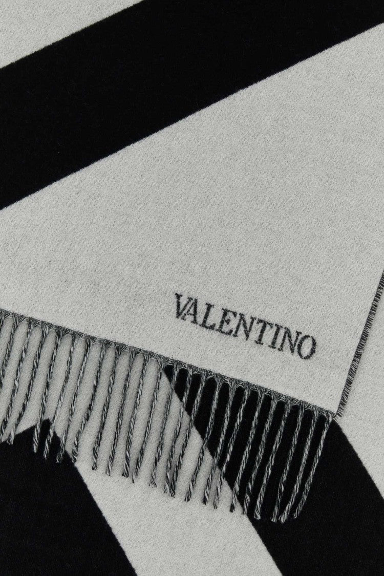 Valentino Garavani Chevron Pattern Wool-Cashmere Scarf