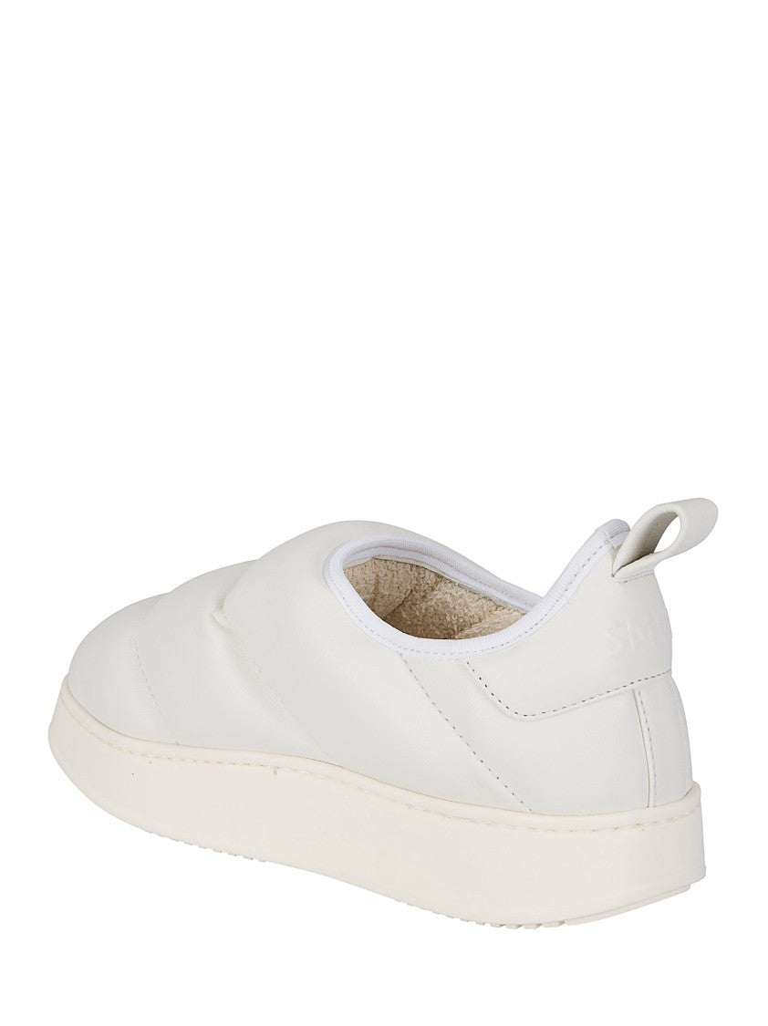 Smad White Leather Sleeper