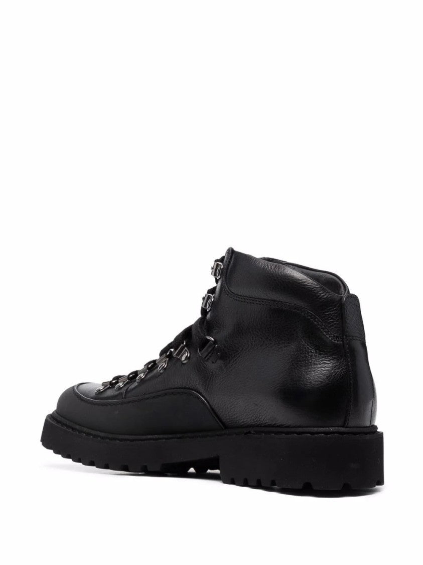 Doucal's Rugged Black Leather Ankle Boots