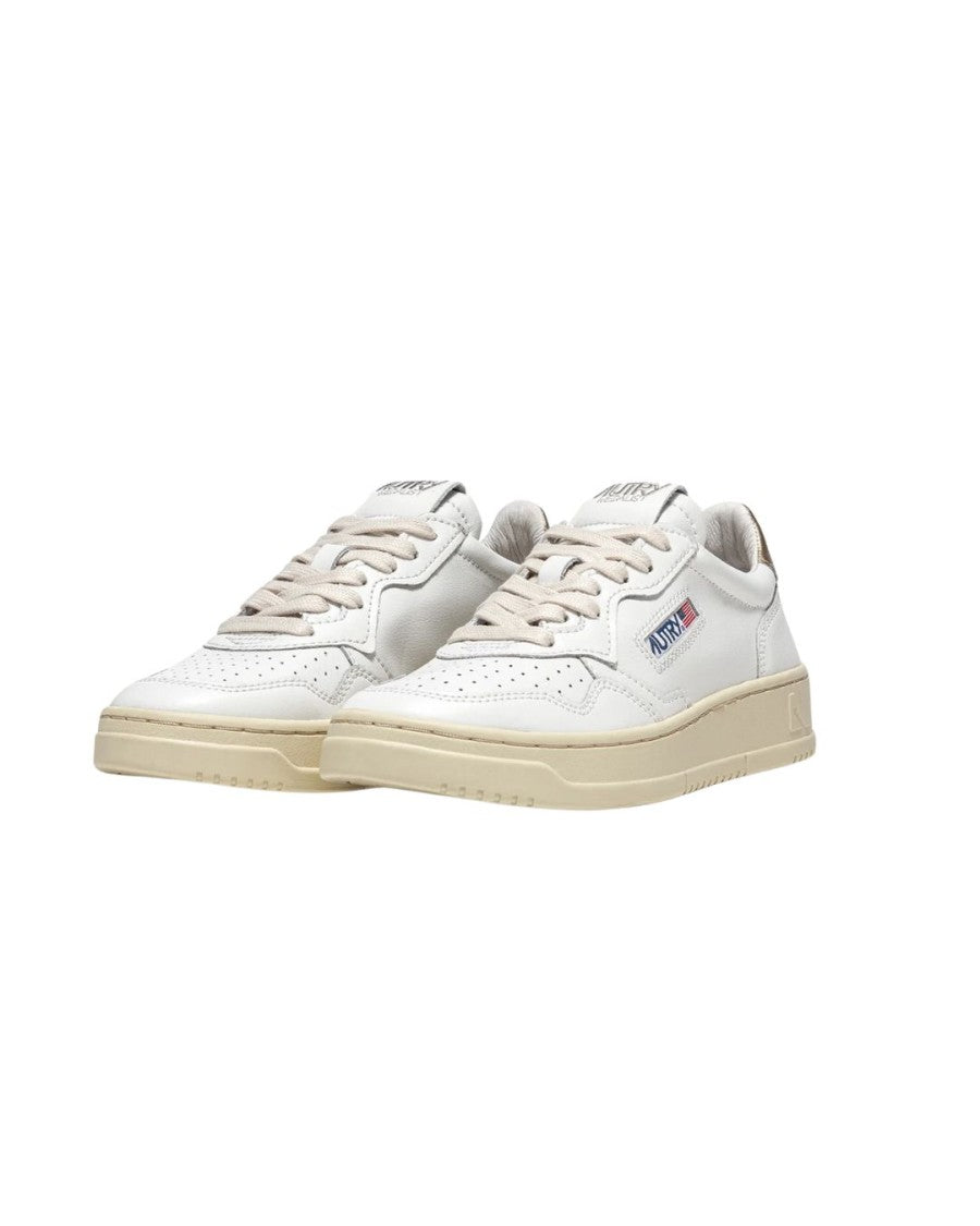 Autry Medalist Low Sneakers In White And Metallic Gold Leather