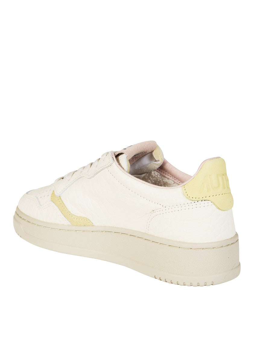 Autry White Medalist Low Ne14 Sneakers