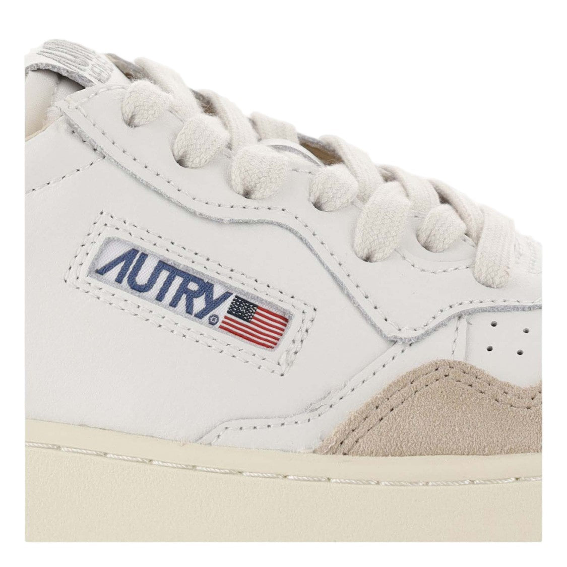 Autry Medalist Low Sneakers With Perforated Toe