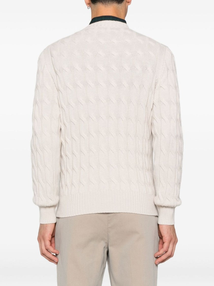 Vengera Cable Knit White Sweater