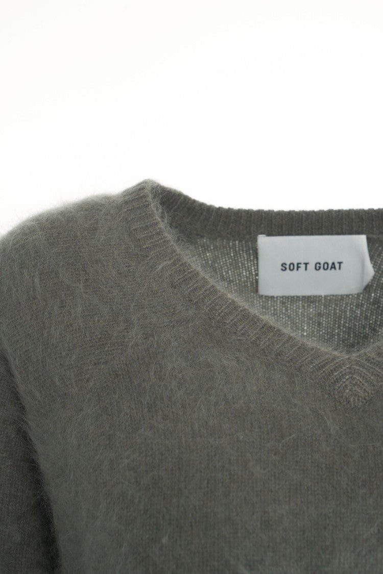 Soft Goat Brushed Cashmere Sweater With Subtle V-Neck
