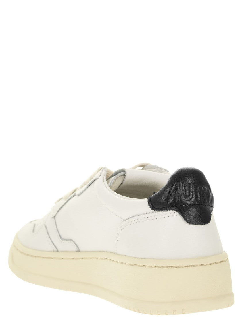 Autry Medalist Low - Leather Sneakers