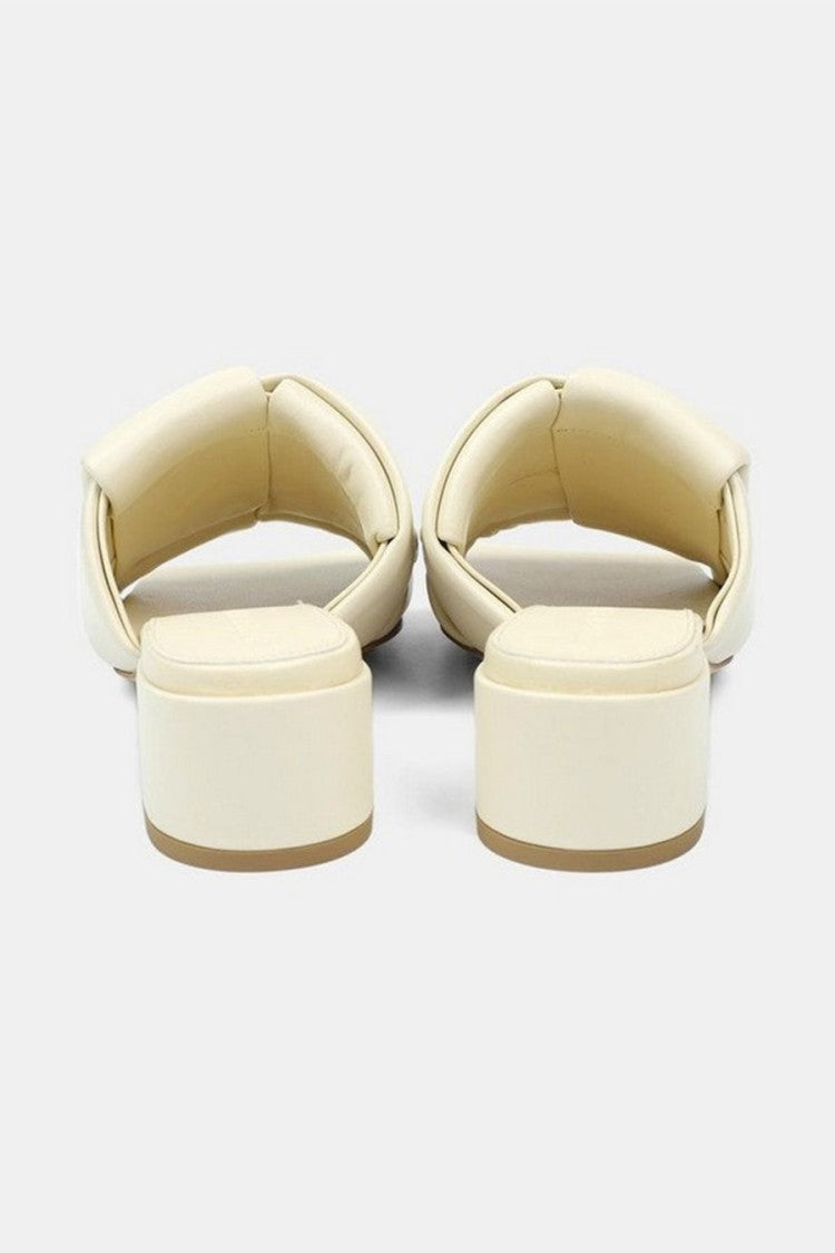 Bottega Veneta Beige Leather Knotted Slide Sandal
