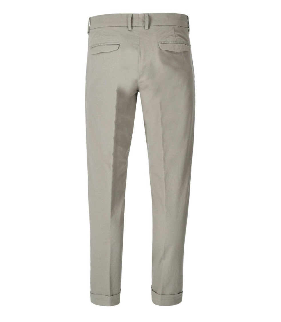 Cruna Light Grey Slim Fit Pants With Front Pleats And Turn-Up Hem
