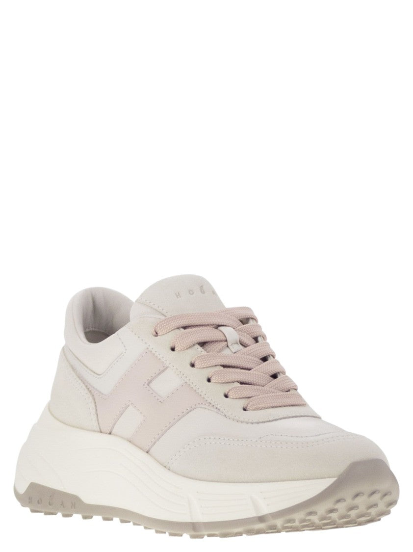 Hogan Hi-Fi Trainers With Side H