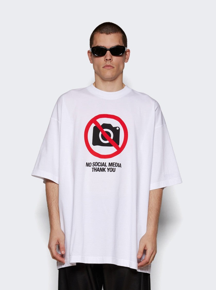 Vetements No Social Media T-Shirt