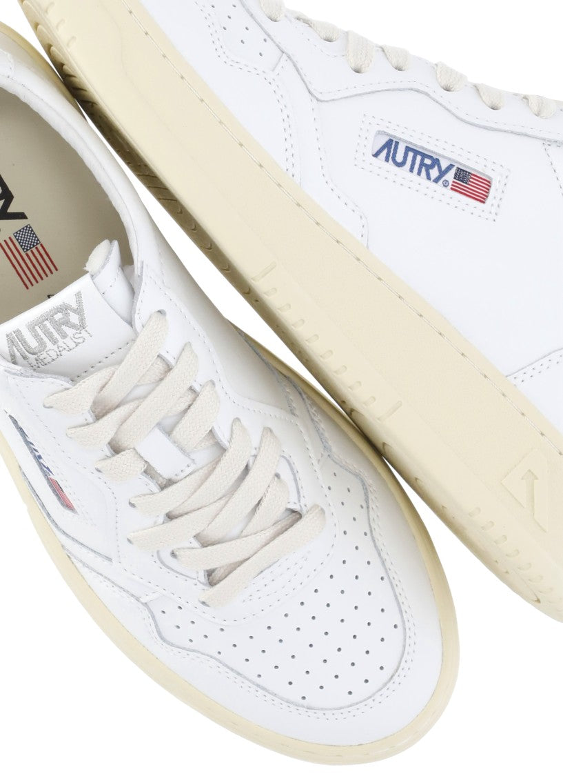 Autry Medalist Low Sneakers