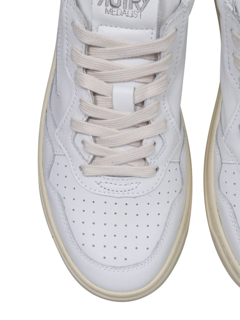 Autry Classic Low-Top Leather Sneakers