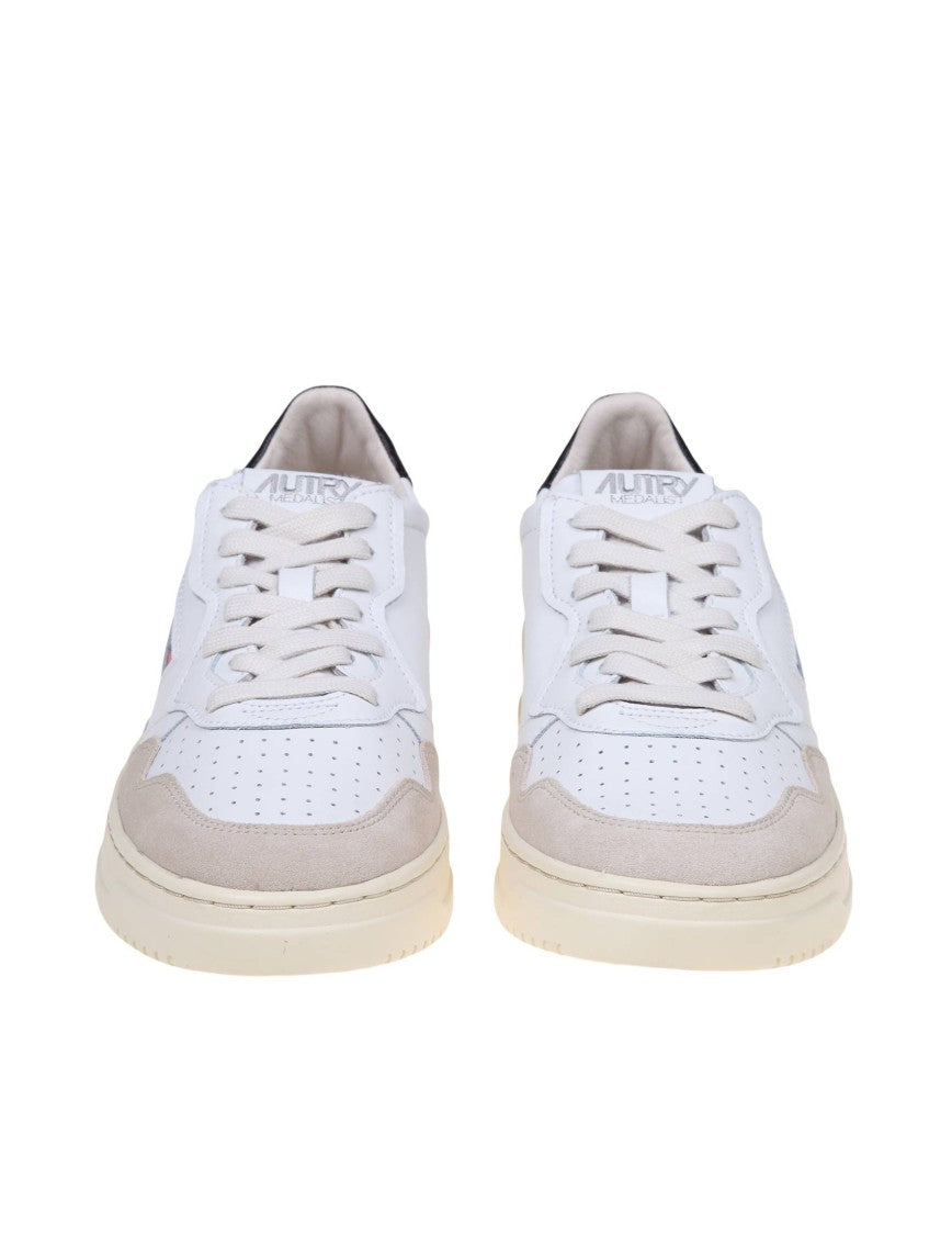 Autry Sneakers In Black And White Leather And Suede