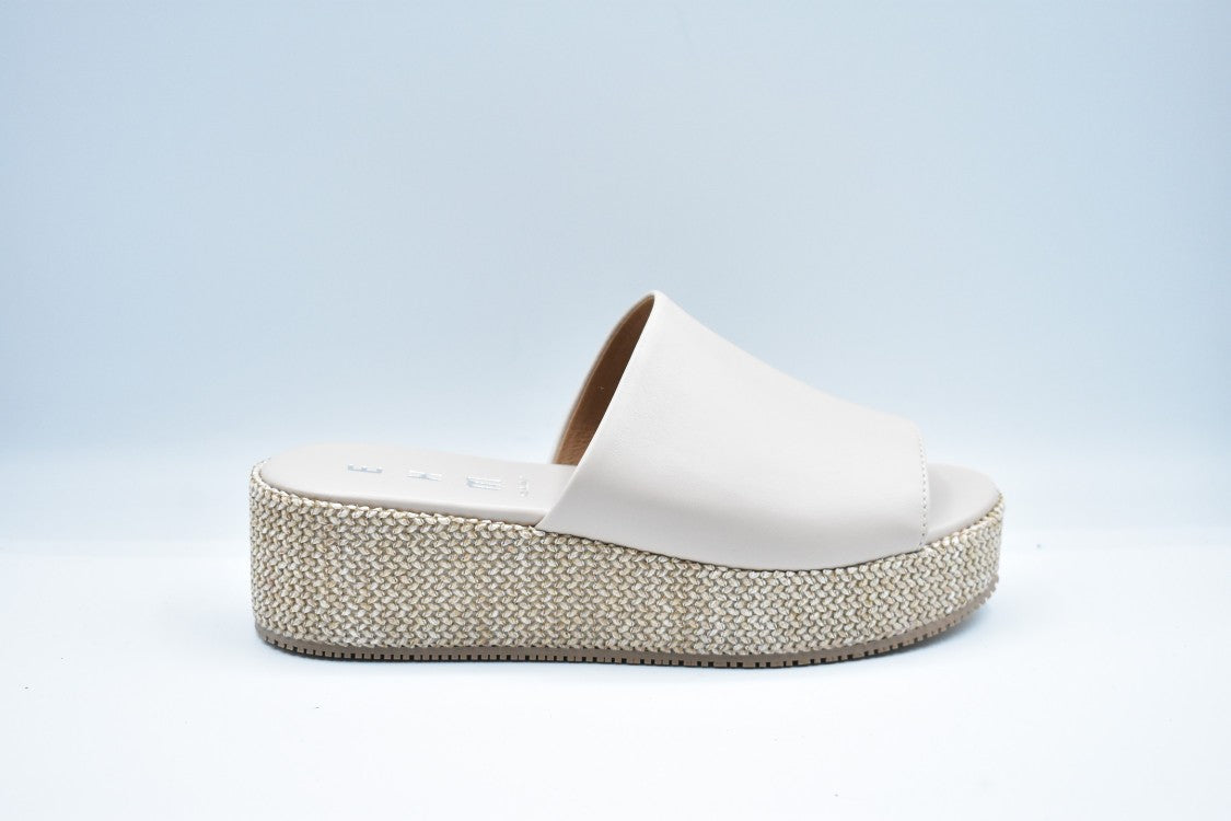 Ehm Laced Low-Cut Platform Sandals In Nude
