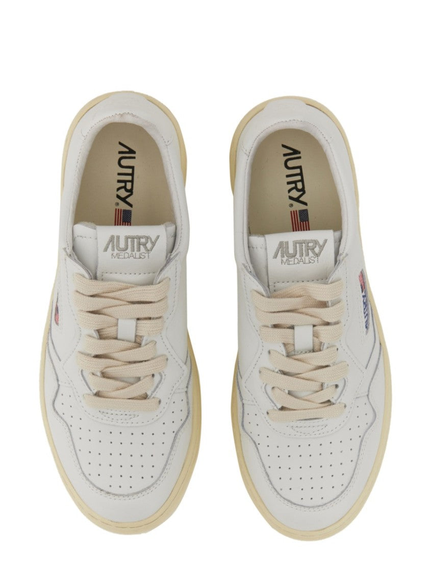 Autry Medalist Low Perforated Cow Leather Sneakers