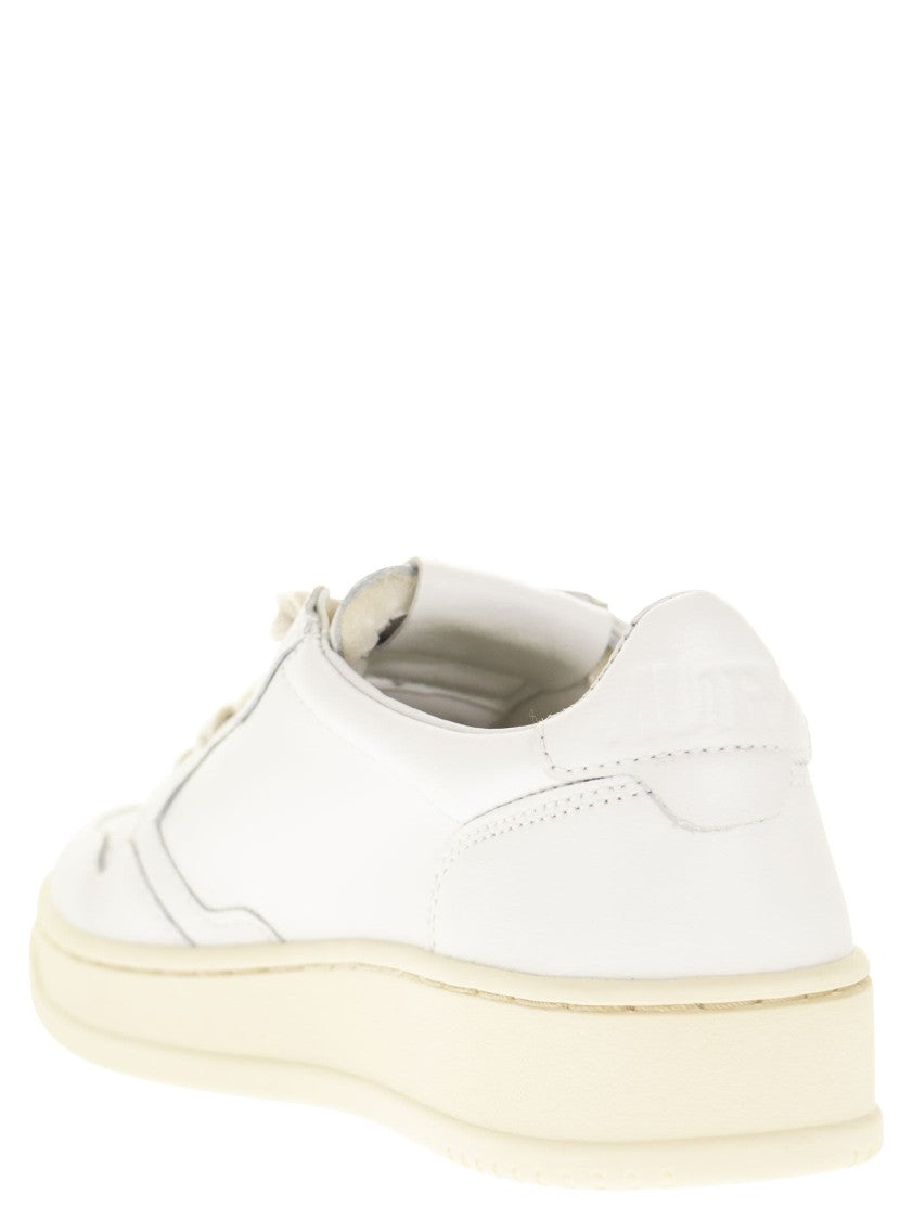 Autry Medalist Low - Leather Sneakers