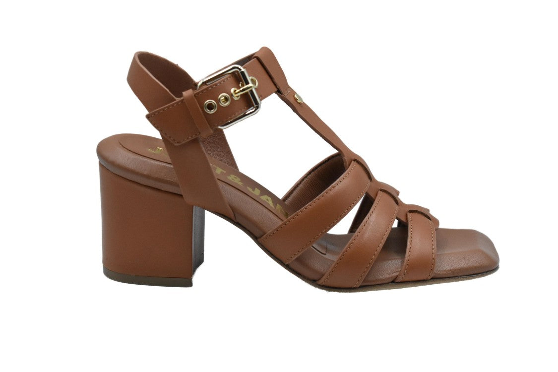 Janet & Janet Brown Leather Sandals With Elegant Thin Straps