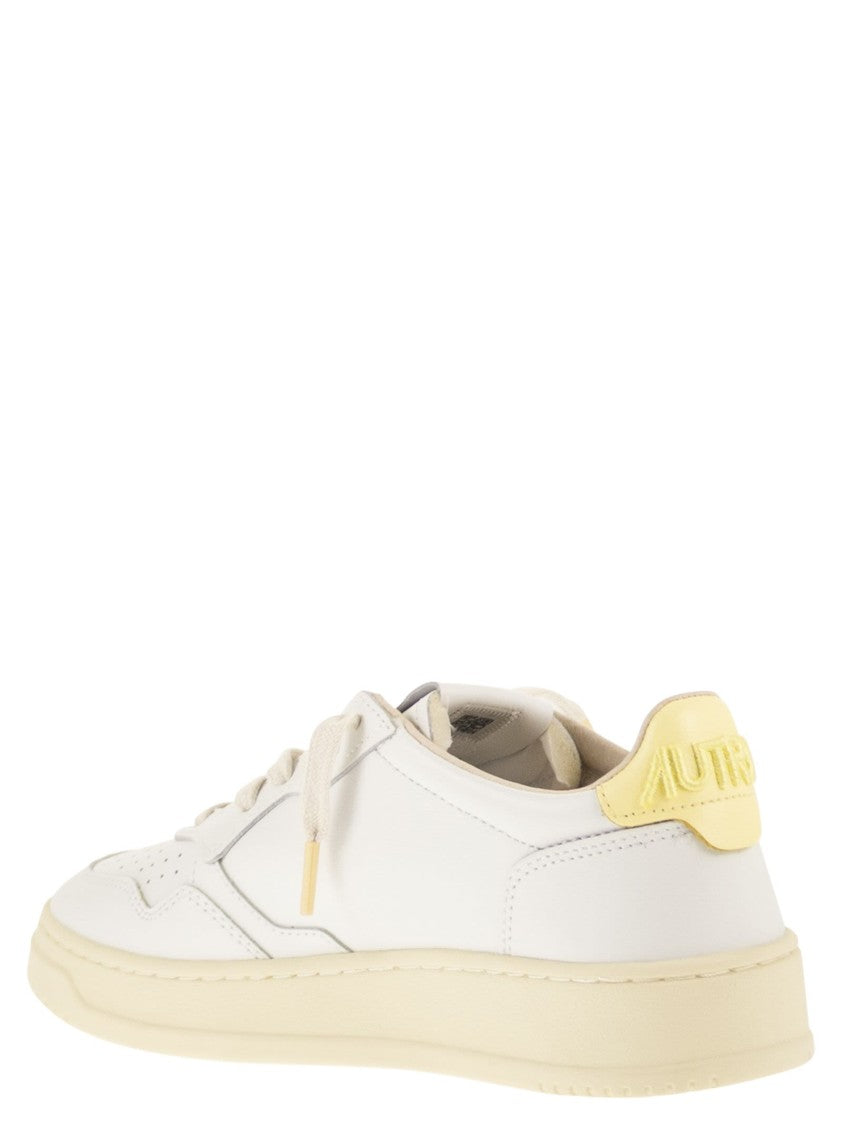 Autry Medalist Low - Leather Sneakers