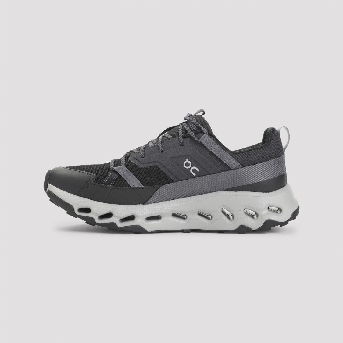 On Breathable Black Athletic Sneakers With Cushion Technology