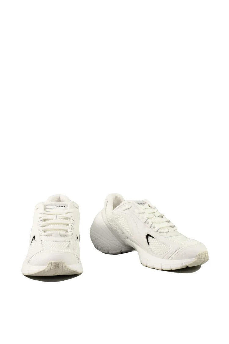 Givenchy Minimalist White Sneakers With Streamlined Silhouette