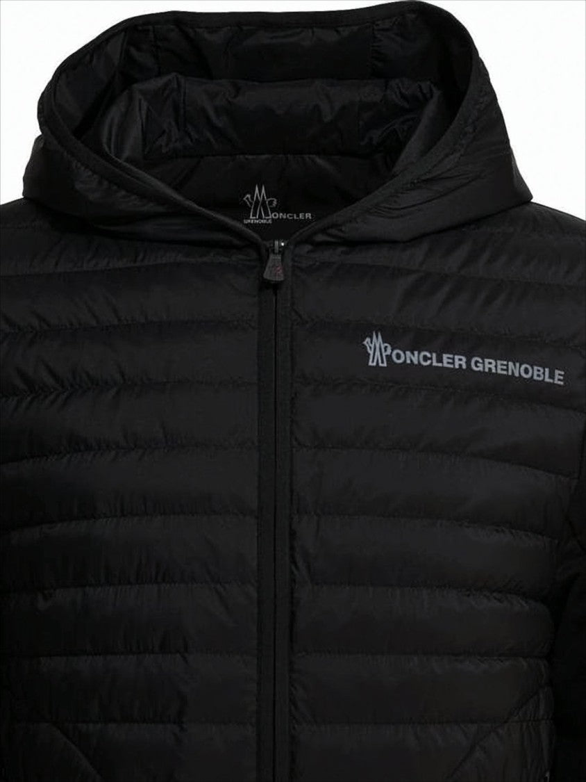 Moncler Quilted Paddedjacket With Hood And Zippered Closure