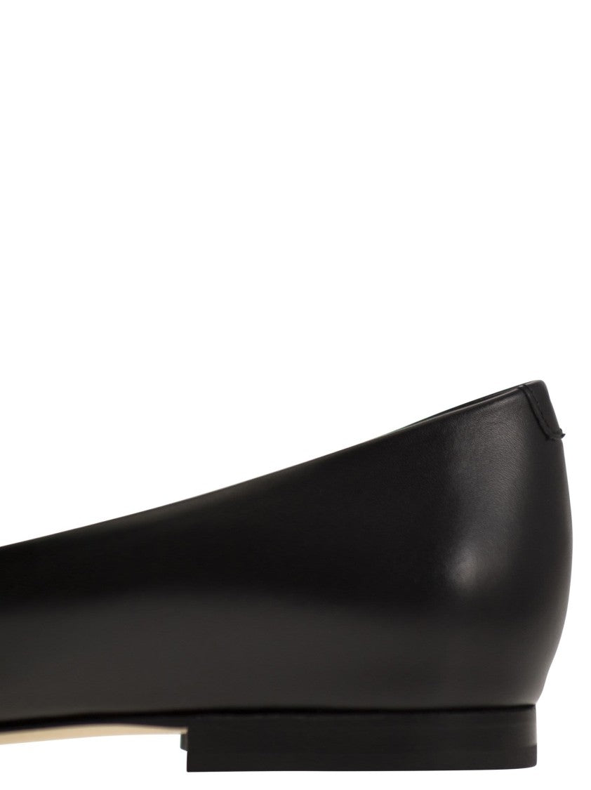 Tod's Leather Ballerina With Accessory