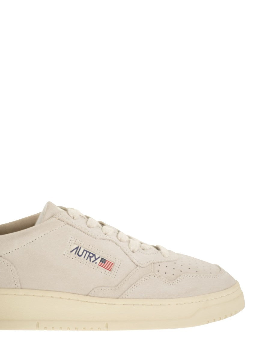 Autry Medalist Low - Suede Sneakers
