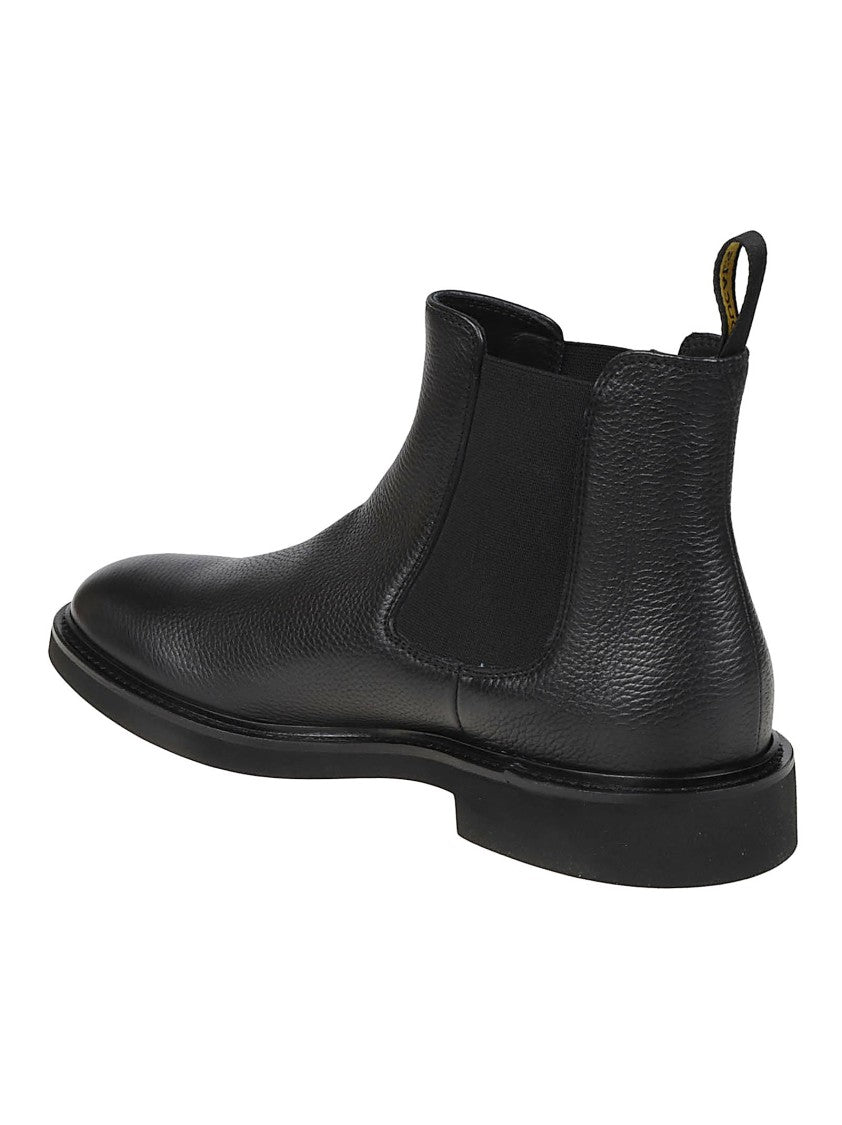 Doucal's Refined Black Beatles Calf Leather Ankle Boots