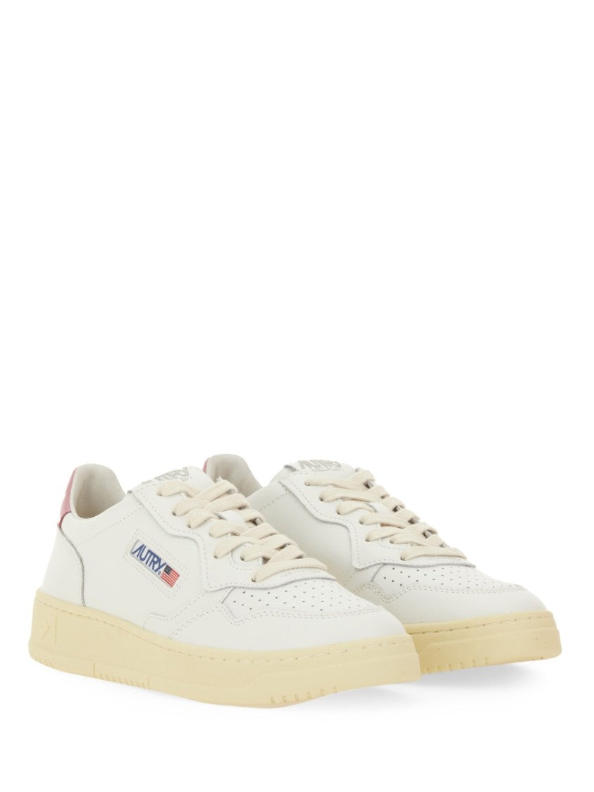 Autry "Medalist Low" Sneaker