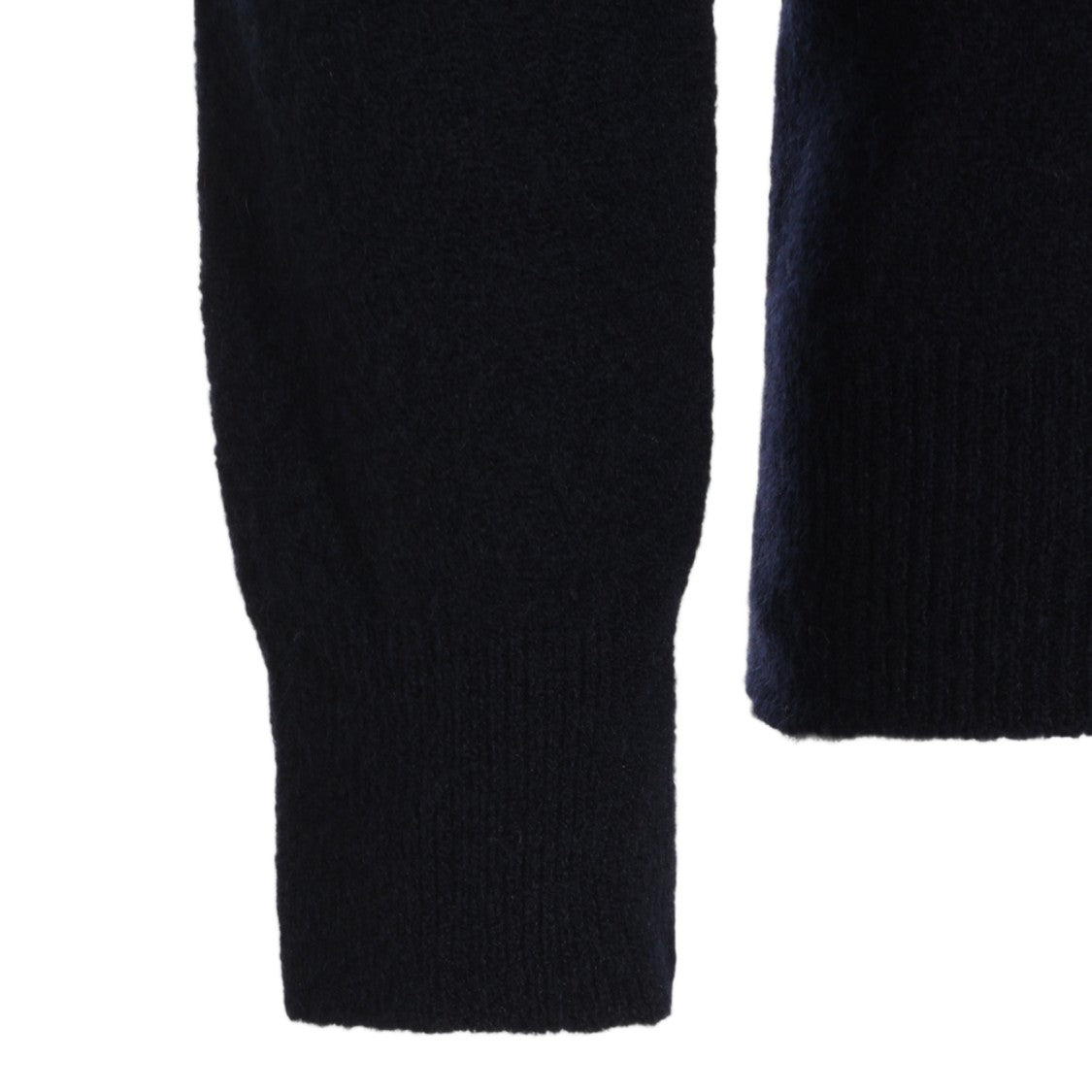 Altea Fine-Knit Sweater With V-Notch Neckline And Ribbed Detailing