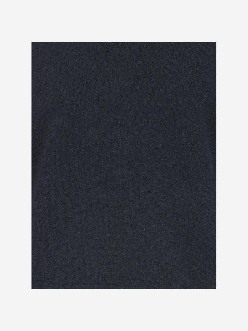 Vince Cashmere V-Neck Pullover With Ribbed Edges