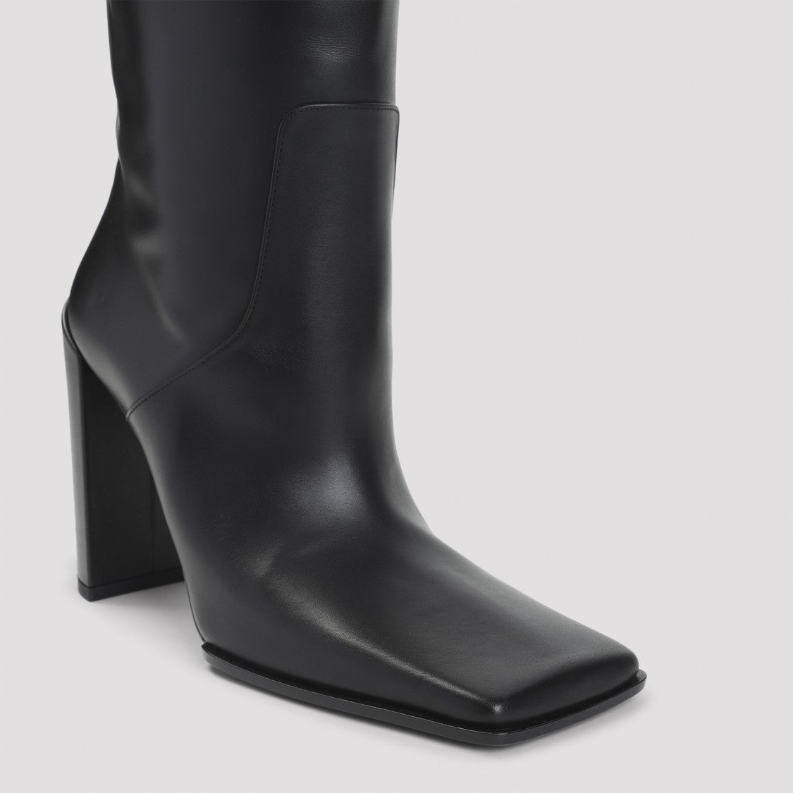 Alaïa 90 Black Calf Leather Knee Boots