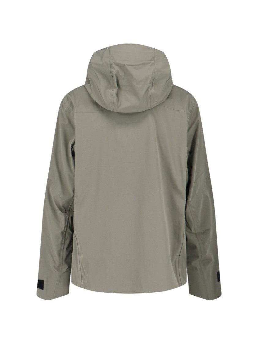 Canada Goose Minimalist Green Jacket With Concealed Zipper And Functional Features