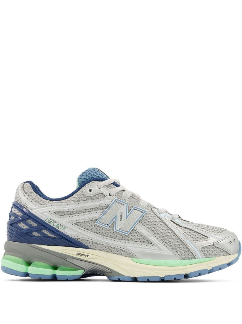 New Balance Dynamic Silver-Tone Mesh Sneakers With Padded Collar