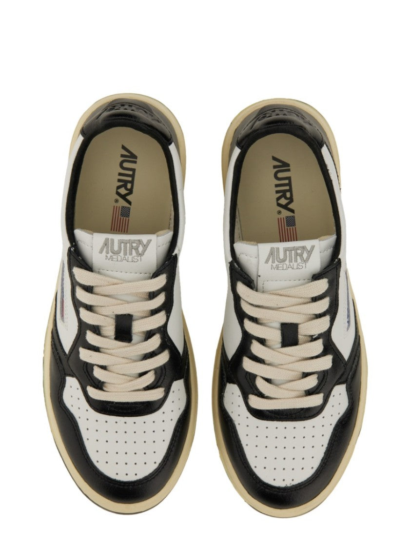 Autry Medalist Low Sneakers