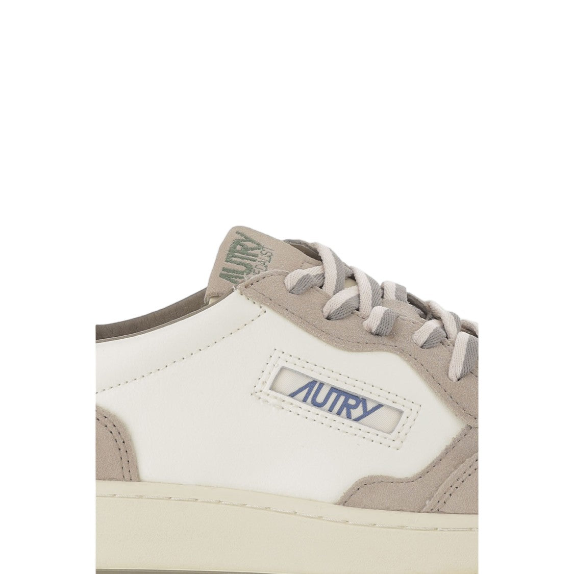 Autry Medalist Low Leather Sneakers With Embossed Logo