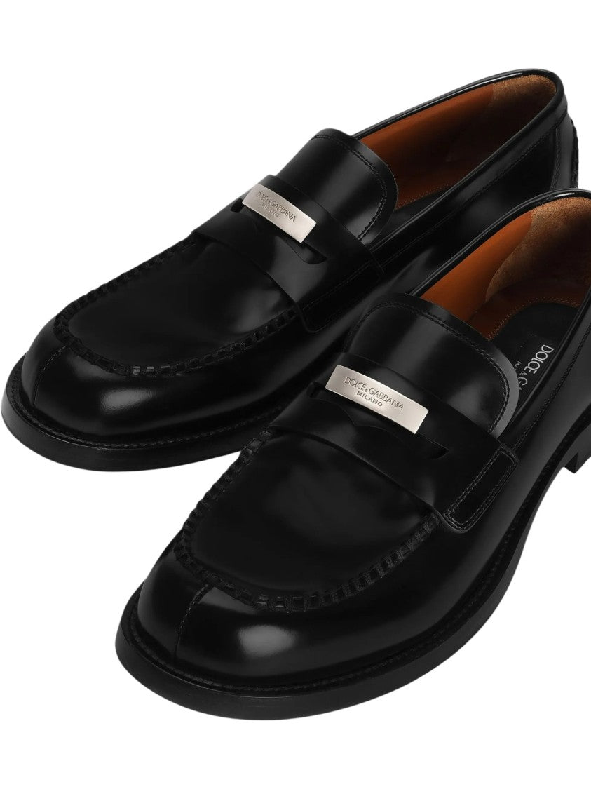 Dolce & Gabbana Moccasin-Style Flat Shoes With Polished Finish And Metal Accent