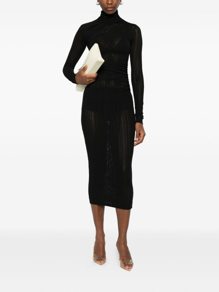 Amazuin Fitted Black Midi Dress