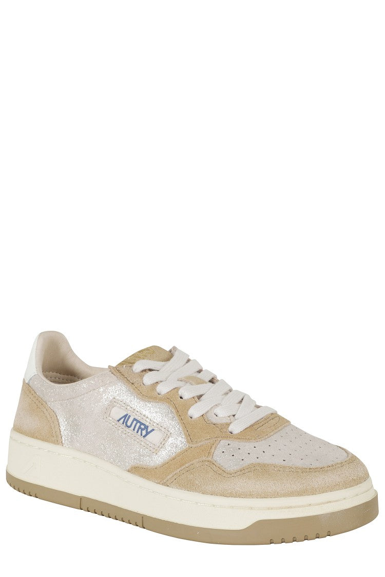 Autry Platinum And Beige Medalist Low Suede Inserts Leather Sneakers