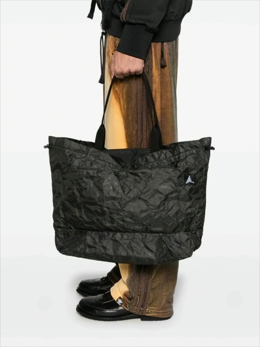 Roa Crinkled-Texture Shoulder Bag With Minimalist Design