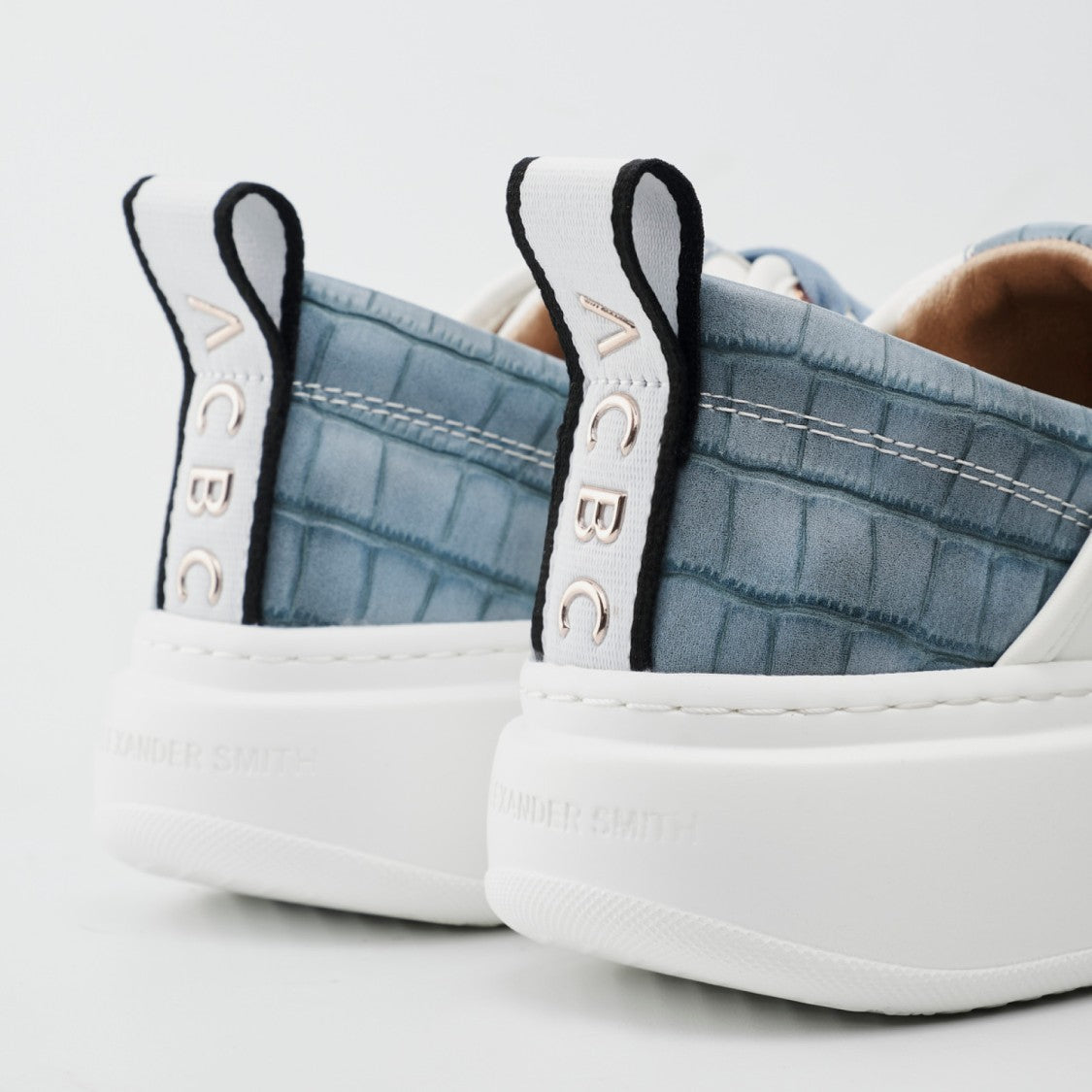 Alexander Smith White Ecowembley Sneakers