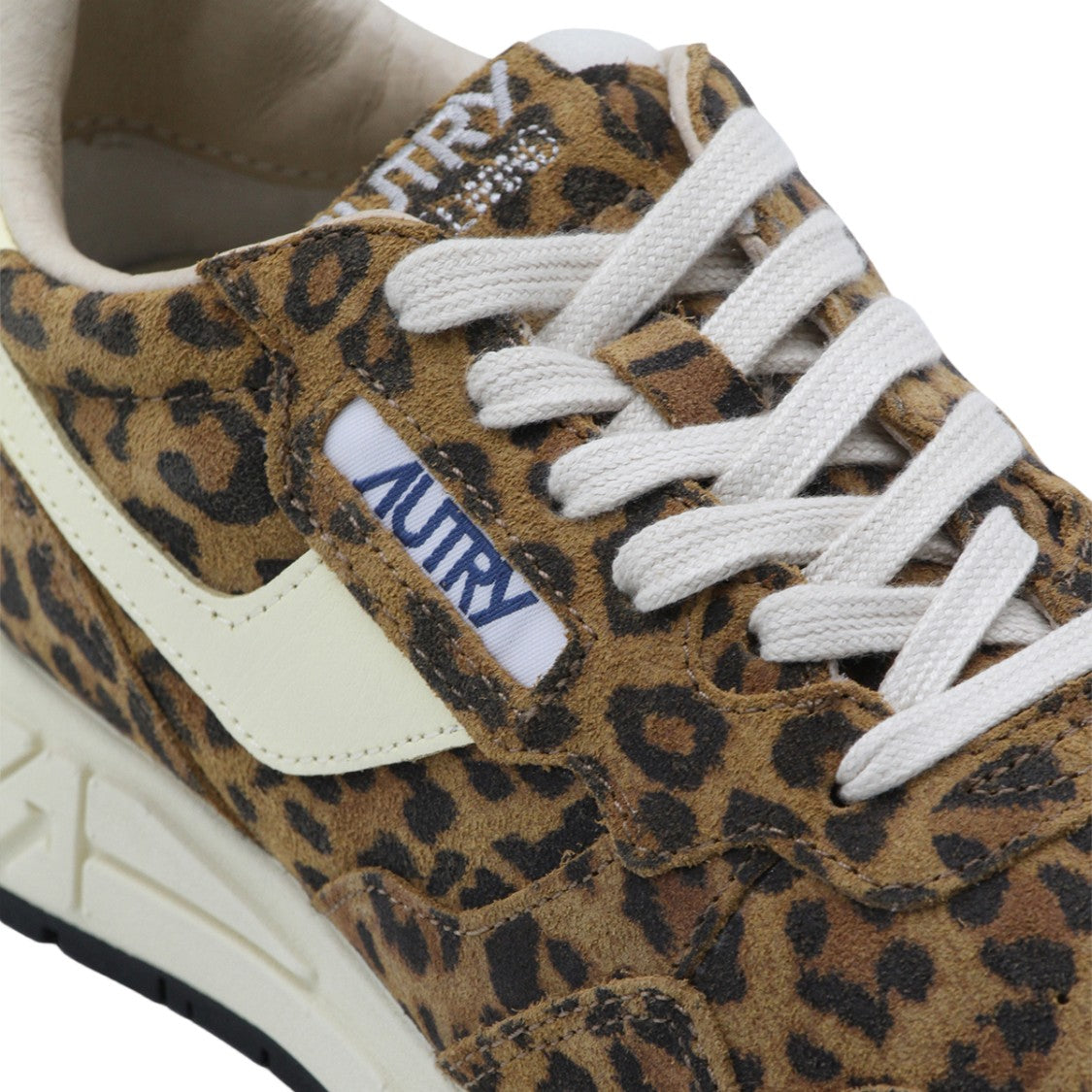 Autry Classic White Low-Top Sneakers With Lace-Up Front