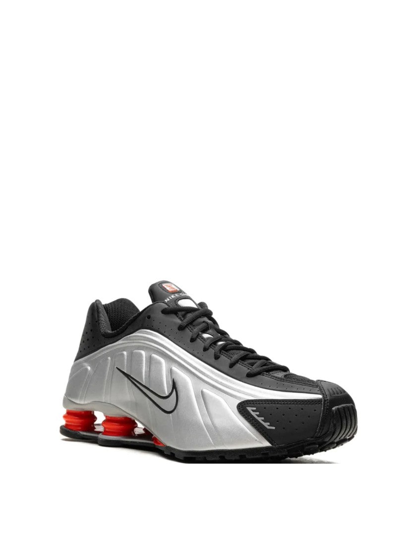 Nike Shox R4 Sneakers