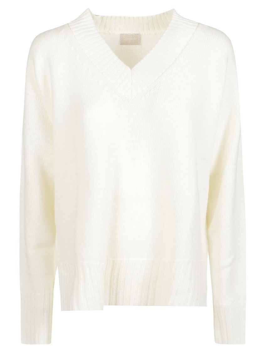 Drumohr Relaxed Oversized V-Neck Sweater In Soft Merino Wool