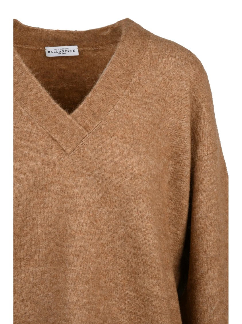 Ballantyne Alpaca-Wool Blend V-Neck Sweater With Relaxed Fit
